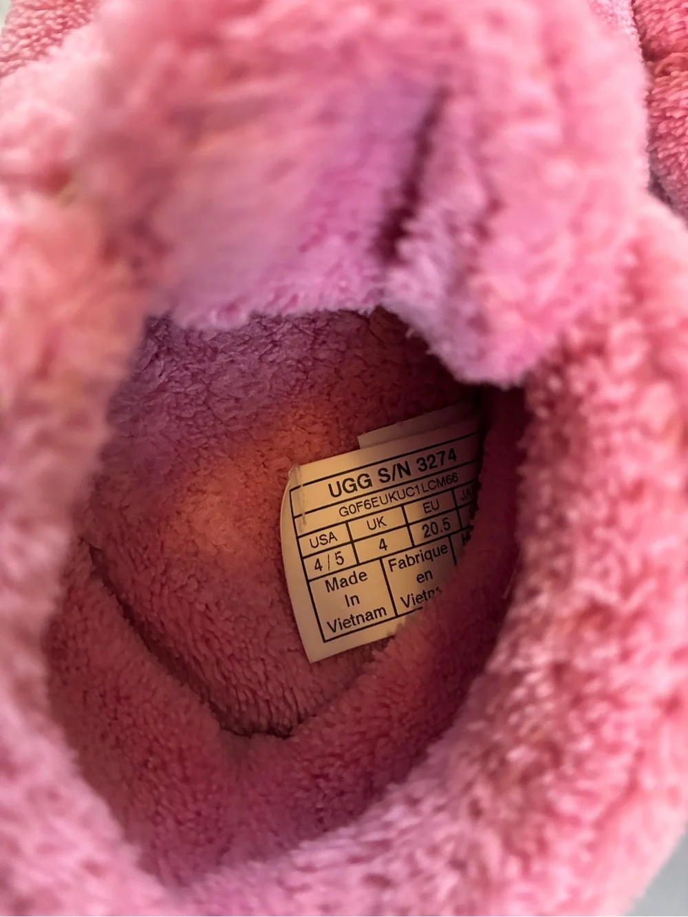 UGG Pink Fluff Yeah Baby/Toddler Slippers Size 4/5 Machine Washable